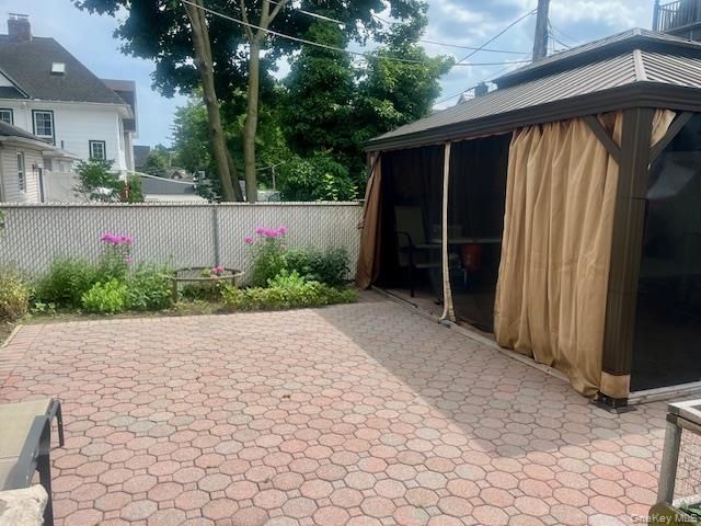 8418 108th Street, Richmond Hill, NY 11418