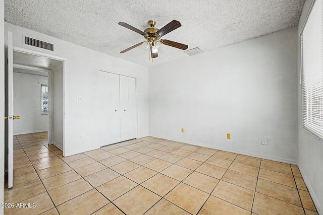 8201 W SELLS Drive, Phoenix, AZ 85033