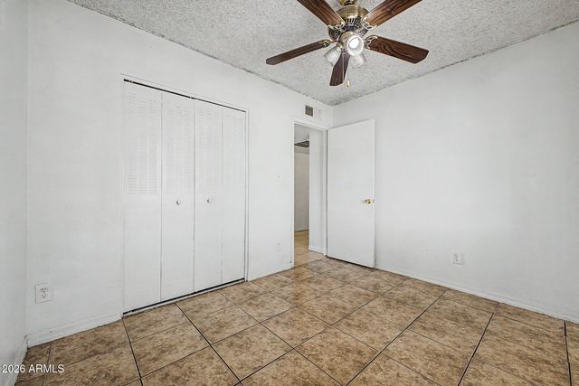 8201 W SELLS Drive, Phoenix, AZ 85033