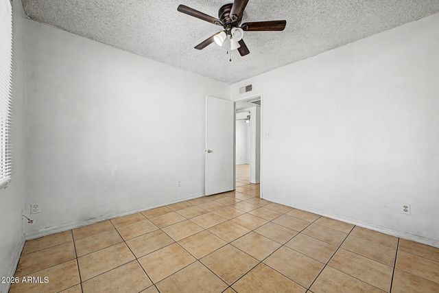 8201 W SELLS Drive, Phoenix, AZ 85033