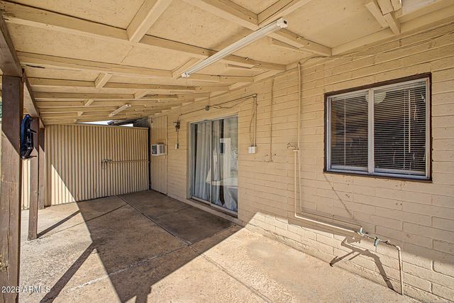 8201 W SELLS Drive, Phoenix, AZ 85033