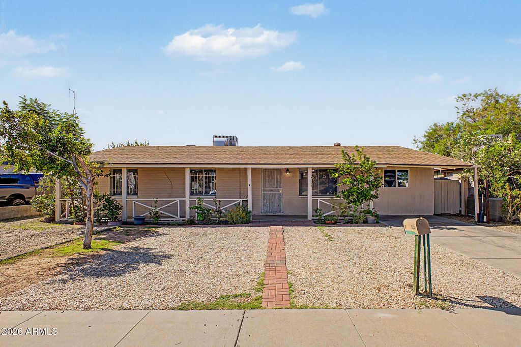 8201 W SELLS Drive, Phoenix, AZ 85033