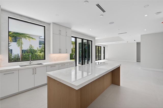 1550 Ponce De Leon Drive, Fort Lauderdale, FL 33316