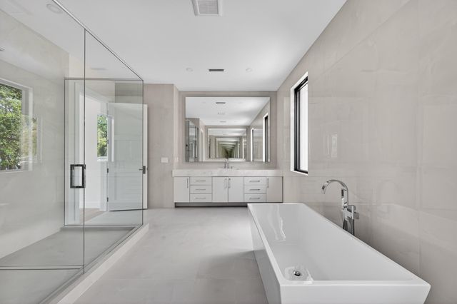 1550 Ponce De Leon Drive, Fort Lauderdale, FL 33316
