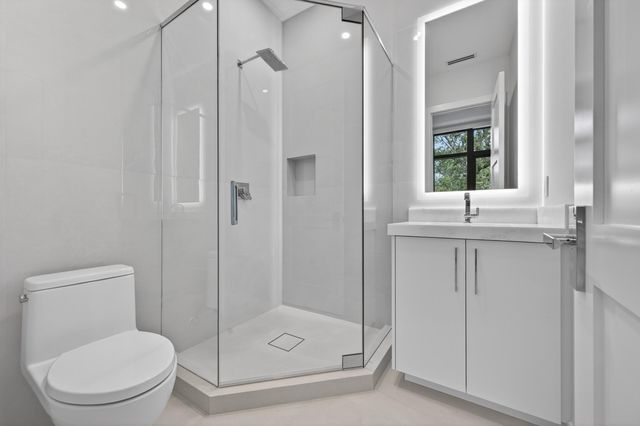 1550 Ponce De Leon Drive, Fort Lauderdale, FL 33316