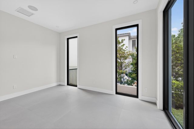 1550 Ponce De Leon Drive, Fort Lauderdale, FL 33316