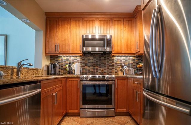 805 River Point DR 103C, Naples, FL 34102