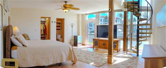 805 River Point DR 103C, Naples, FL 34102