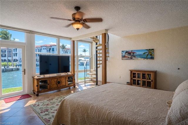 805 River Point DR 103C, Naples, FL 34102