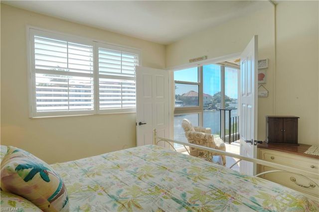 805 River Point DR 103C, Naples, FL 34102