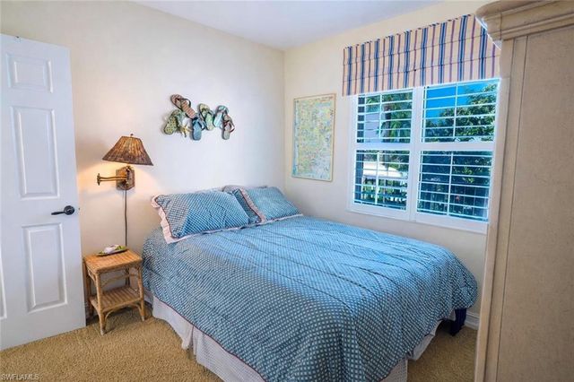 805 River Point DR 103C, Naples, FL 34102