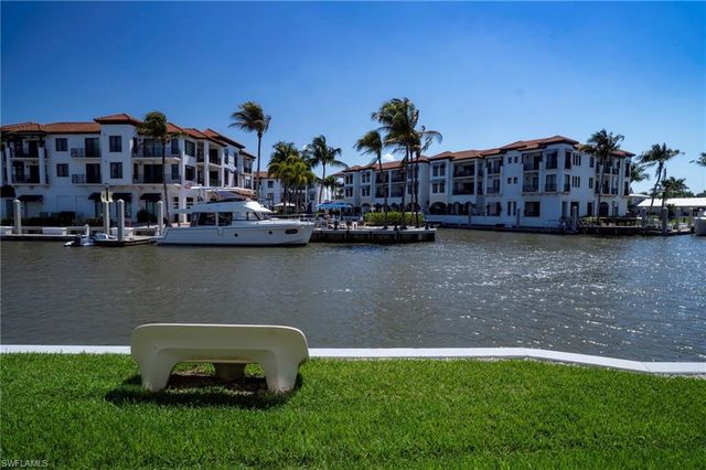 805 River Point DR 103C, Naples, FL 34102