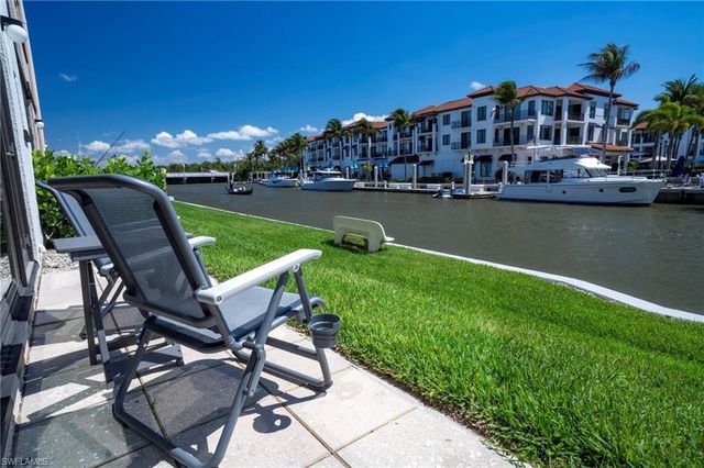 805 River Point DR 103C, Naples, FL 34102