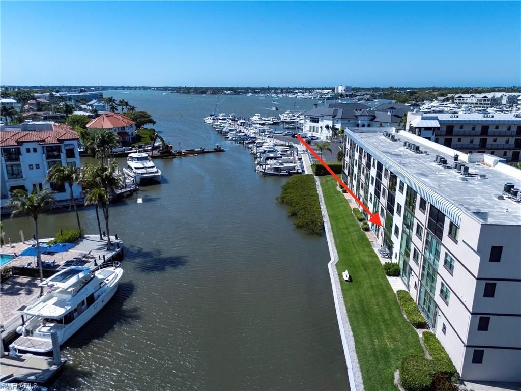 805 River Point DR 103C, Naples, FL 34102