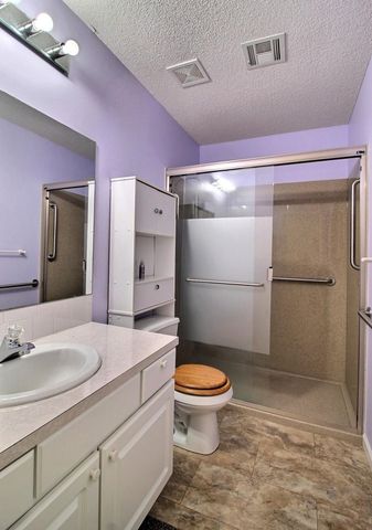 1218 N Wild Turkey Dr, Derby, KS 67037
