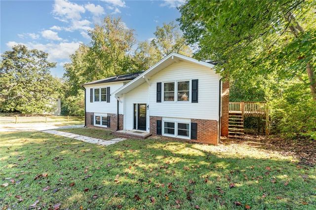 821 Prince Edward Road, Kernersville, NC 27284