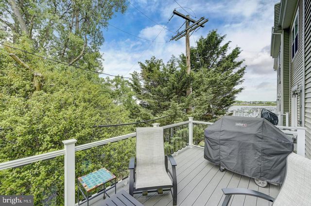 8102 SECLUDED COVE, Baltimore, MD 21222