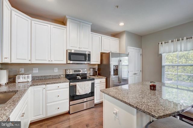 8102 SECLUDED COVE, Baltimore, MD 21222