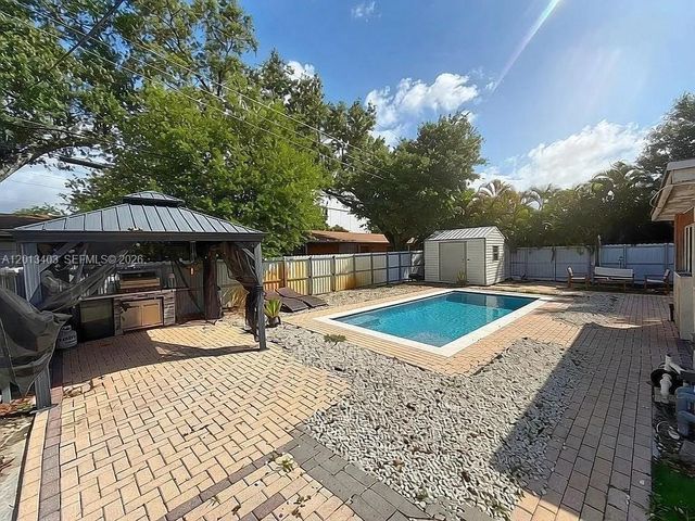 1823 SW 29th St, Fort Lauderdale, FL 33315