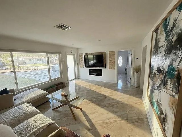 1823 SW 29th St, Fort Lauderdale, FL 33315
