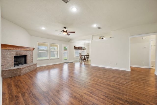 1104 Starling Court, Burleson, TX 76028