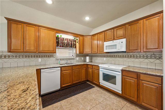1104 Starling Court, Burleson, TX 76028