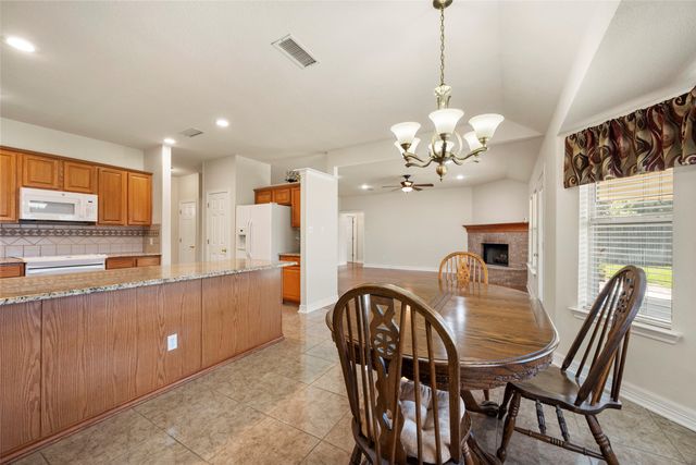 1104 Starling Court, Burleson, TX 76028