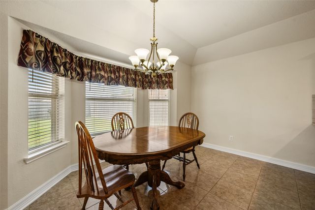 1104 Starling Court, Burleson, TX 76028