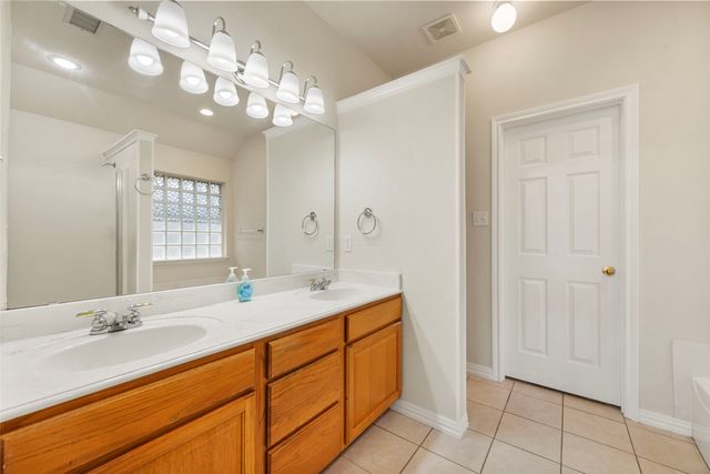 1104 Starling Court, Burleson, TX 76028