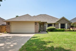 1104 Starling Court, Burleson, TX 76028