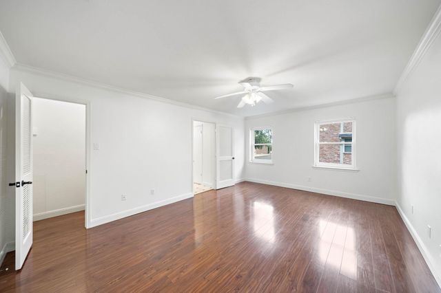 6434 Burgoyne Road 109, Houston, TX 77057