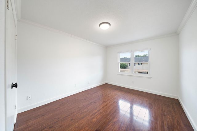 6434 Burgoyne Road 109, Houston, TX 77057