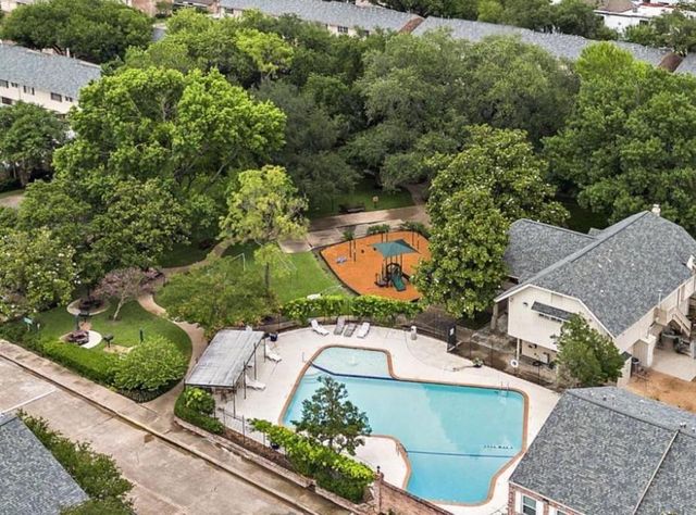 6434 Burgoyne Road 109, Houston, TX 77057