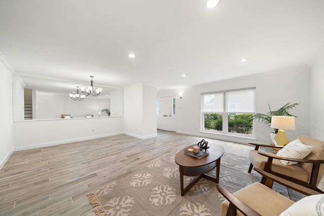 6434 Burgoyne Road 109, Houston, TX 77057