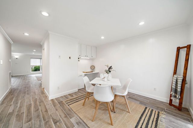 6434 Burgoyne Road 109, Houston, TX 77057