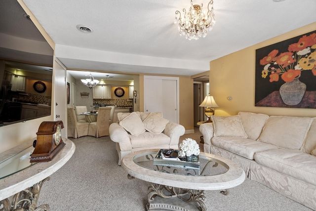 242 Mount Vernon St 6, Lawrence, MA 01843