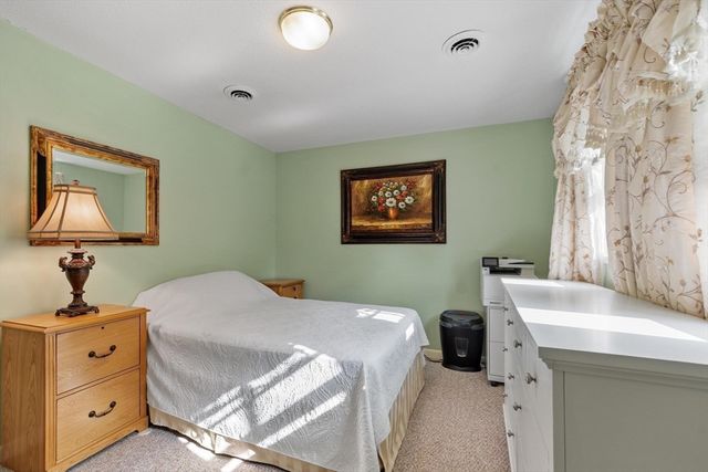 242 Mount Vernon St 6, Lawrence, MA 01843