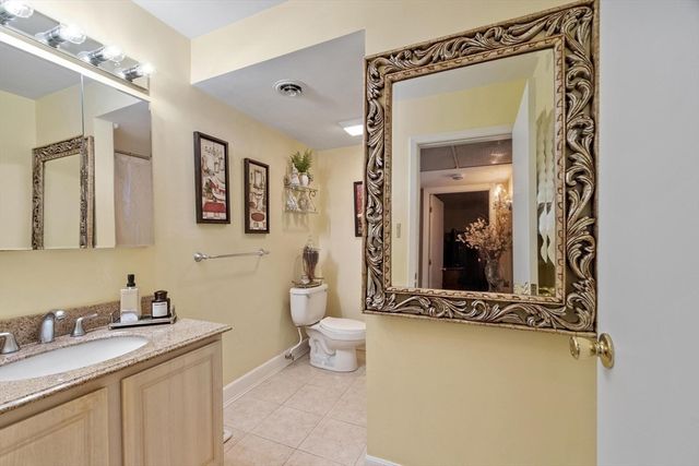 242 Mount Vernon St 6, Lawrence, MA 01843