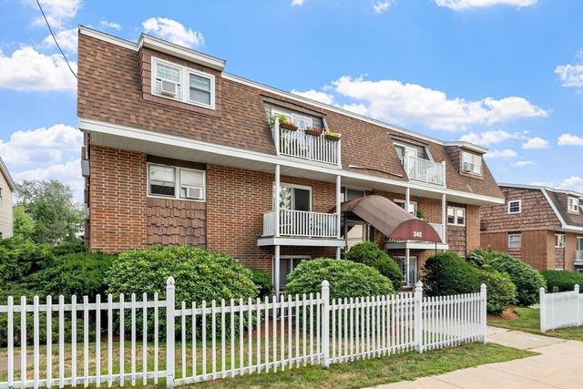 242 Mount Vernon St 6, Lawrence, MA 01843
