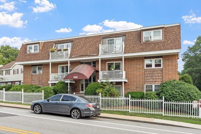 242 Mount Vernon St 6, Lawrence, MA 01843