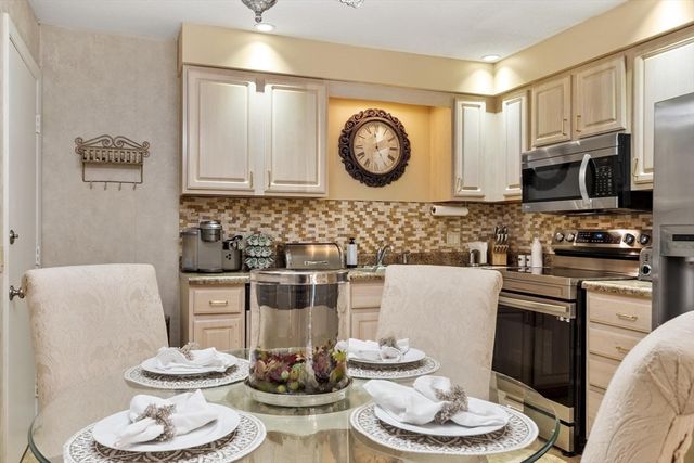 242 Mount Vernon St 6, Lawrence, MA 01843