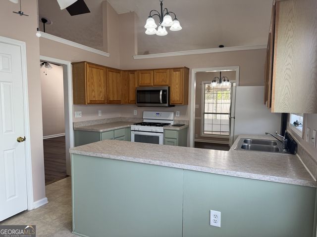 2925 Camelot Woods Drive, Lawrenceville, GA 30044