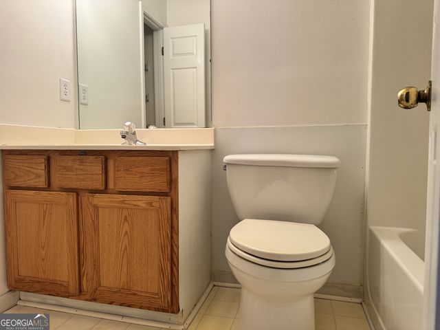 2925 Camelot Woods Drive, Lawrenceville, GA 30044