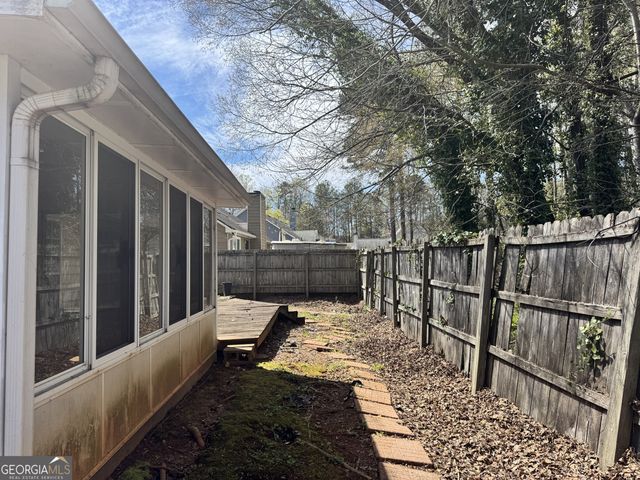 2925 Camelot Woods Drive, Lawrenceville, GA 30044