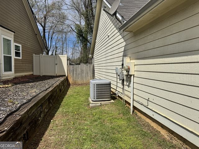 2925 Camelot Woods Drive, Lawrenceville, GA 30044