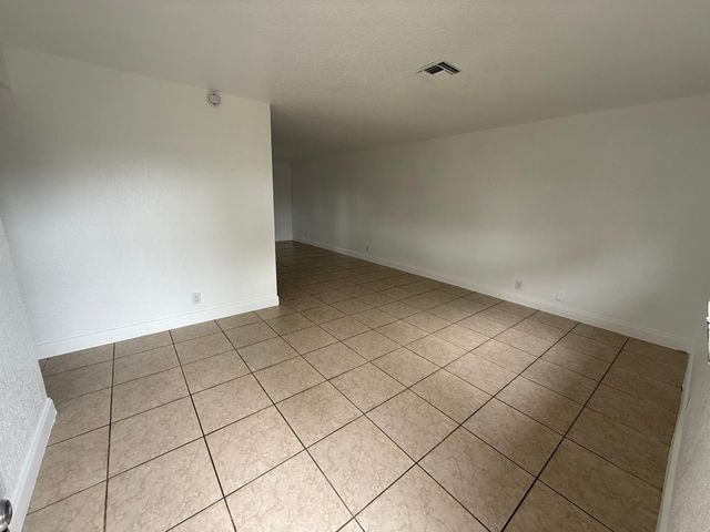 1420 Barton Road 1420w, Lake Worth Beach, FL 33460