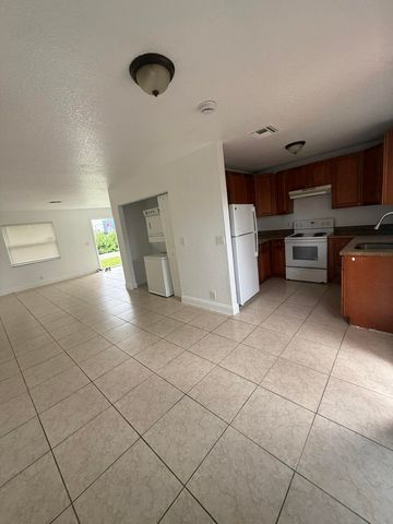 1420 Barton Road 1420w, Lake Worth Beach, FL 33460