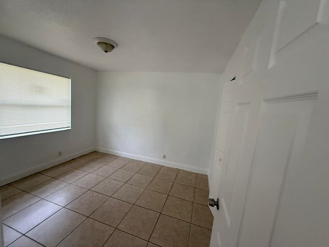 1420 Barton Road 1420w, Lake Worth Beach, FL 33460