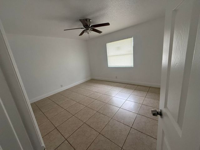 1420 Barton Road 1420w, Lake Worth Beach, FL 33460