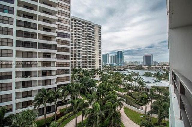 600 Three Islands Blvd 622, Hallandale Beach, FL 33009